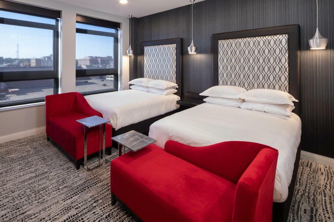 Hotel On Phillips ซูฟอลส์ ภายนอก รูปภาพ